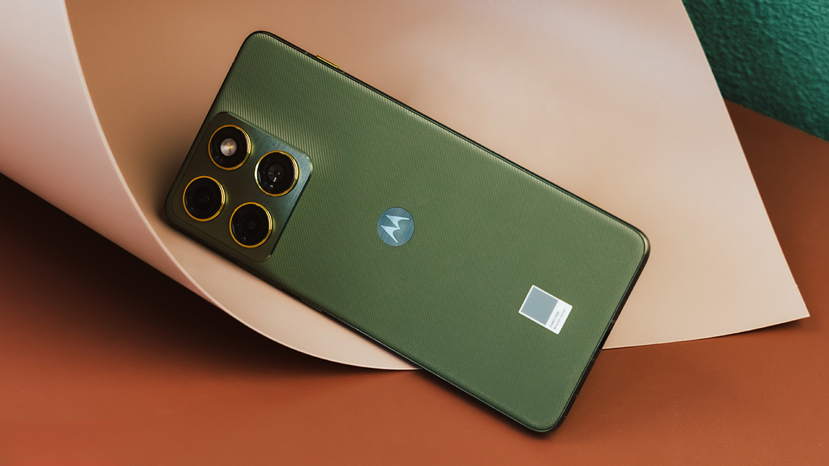 Moto X70 Air lộ giá, cạnh tranh trực tiếp iPhone Air